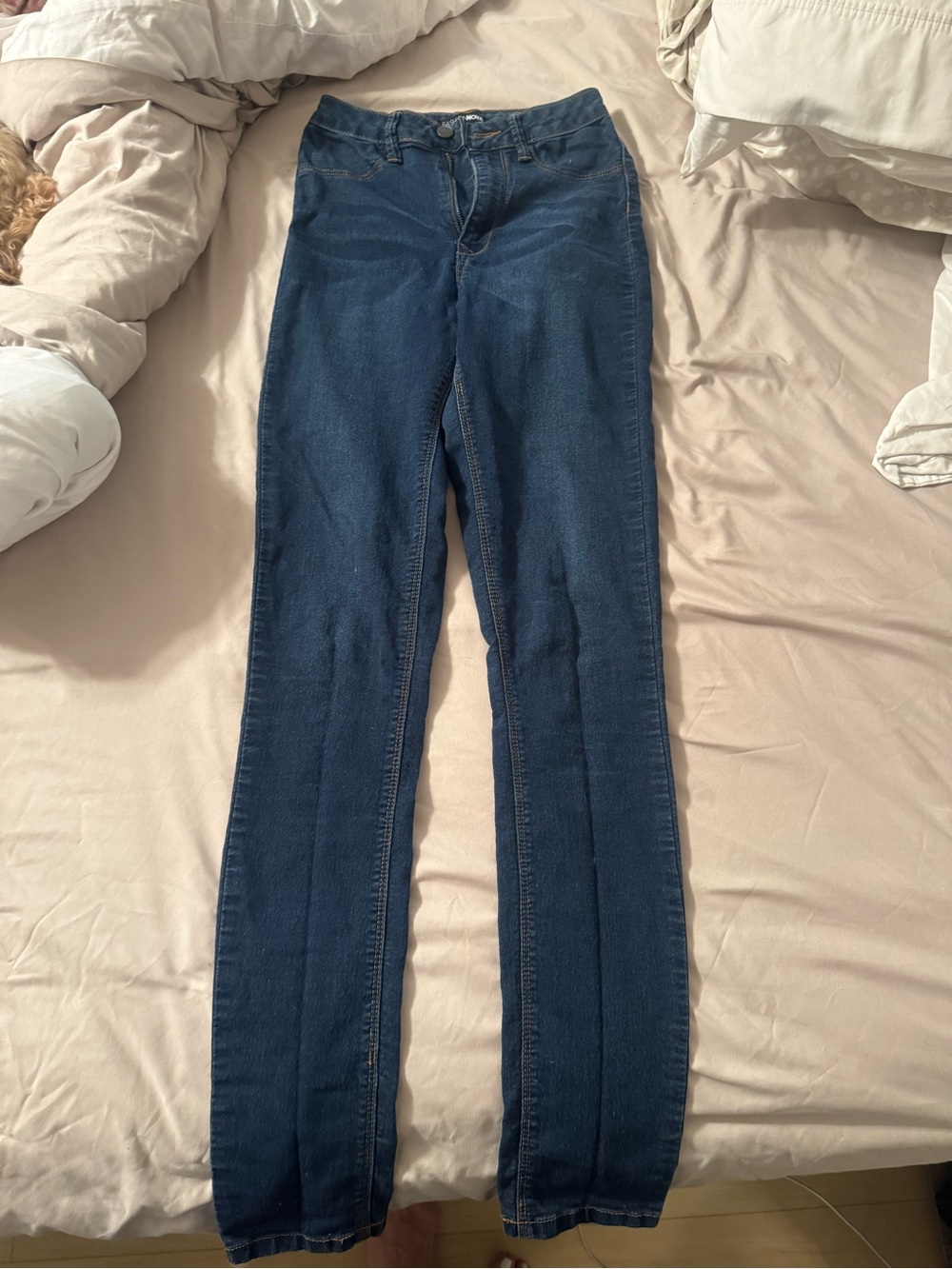 Fashion Nova Skinny Jeans in Dark Blue Wash